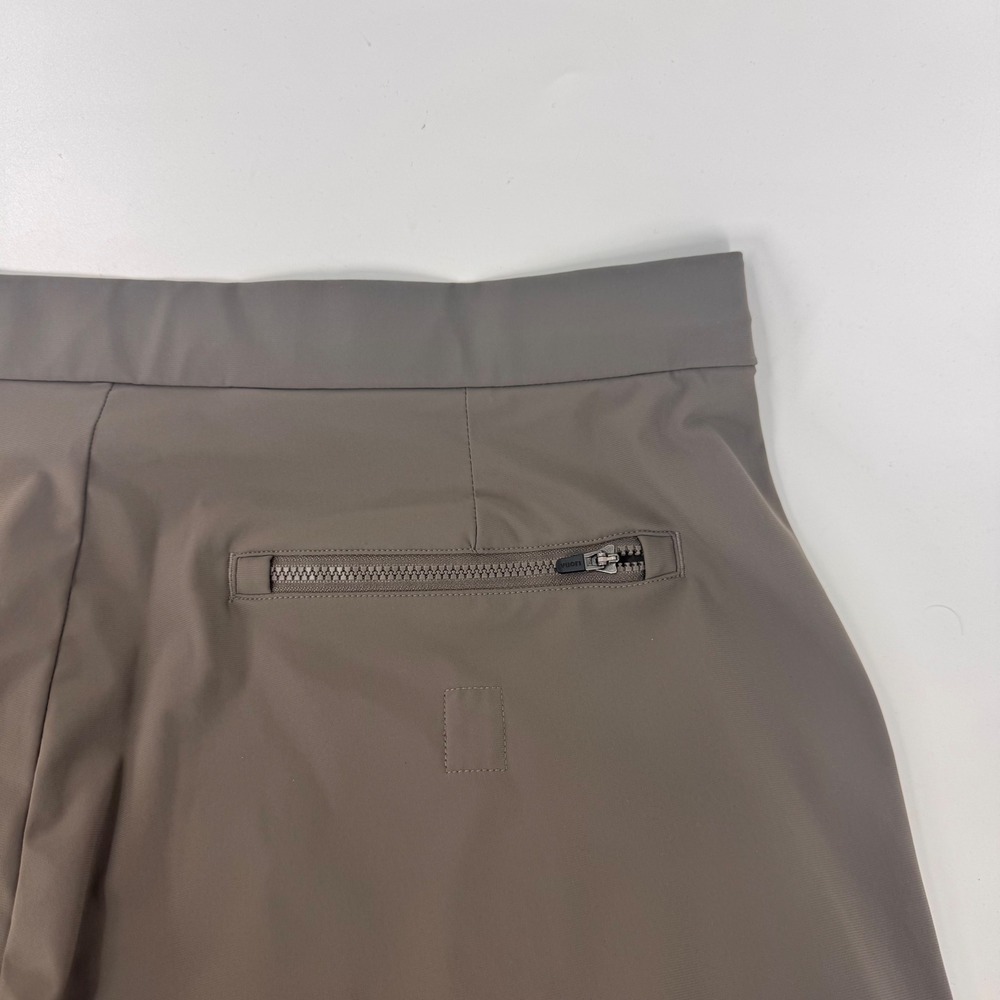 Vuori Aim Shorts Mens XL Dark Oregano Green Technical Chino Stretch Golf V352 - Picture 7 of 10